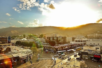 azura boutique hotel
