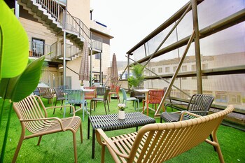 azura boutique hotel