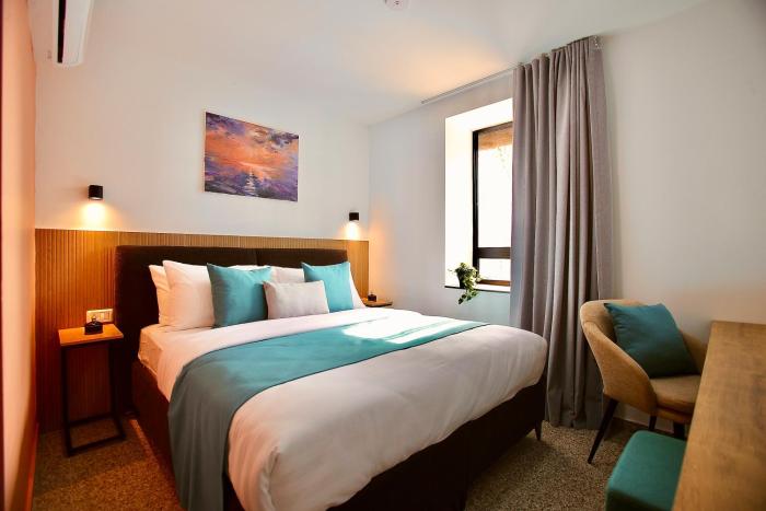 azura boutique hotel