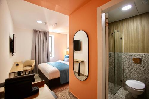 azura boutique hotel