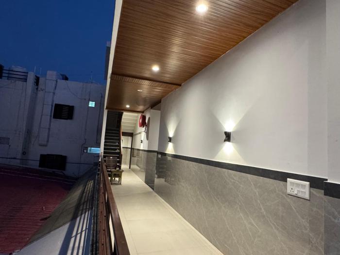 hotel utsav
