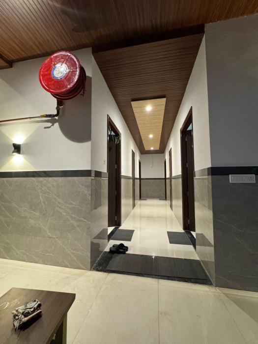 hotel utsav
