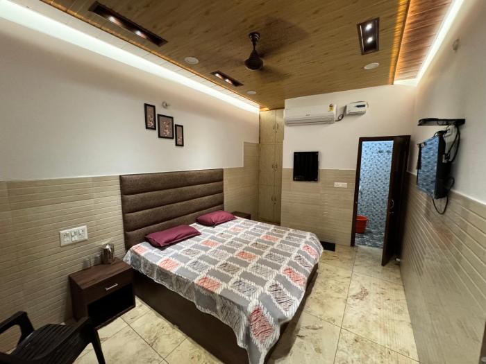 hotel utsav