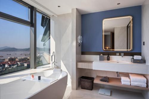 novotel zhoushan luting