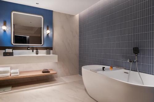 novotel zhoushan luting