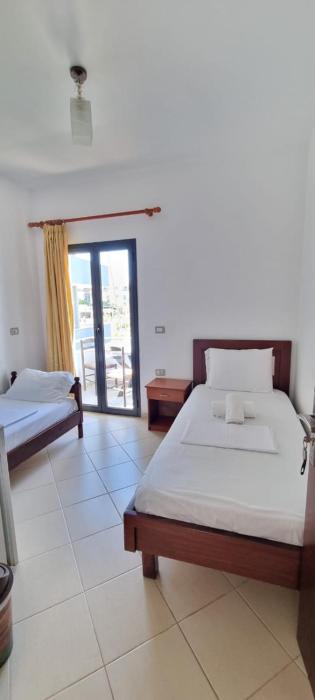 2 palmat hotel