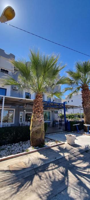 2 palmat hotel