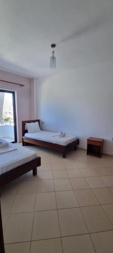2 palmat hotel