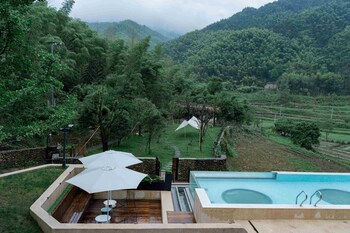 tonglu tiankong miling homestay