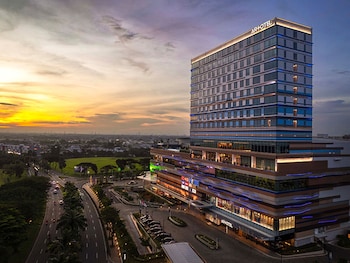artotel living world grand wisata bekasi