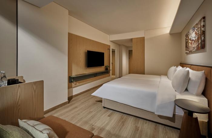 artotel living world grand wisata bekasi