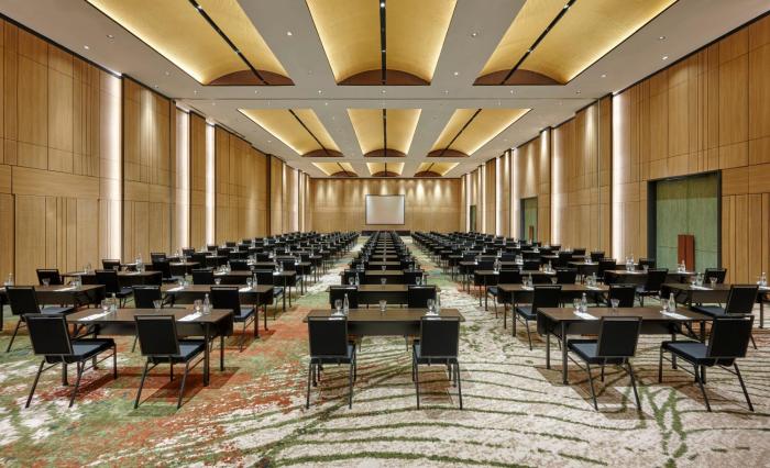 artotel living world grand wisata bekasi