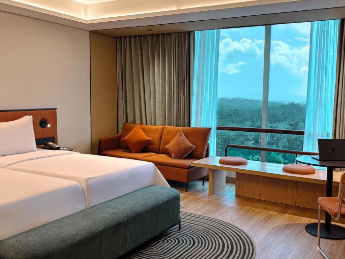 artotel living world grand wisata bekasi