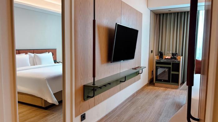 artotel living world grand wisata bekasi