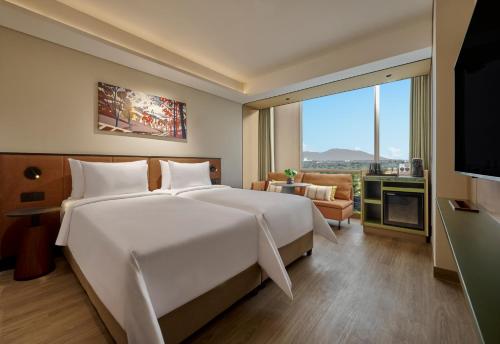 artotel living world grand wisata bekasi