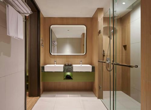 artotel living world grand wisata bekasi