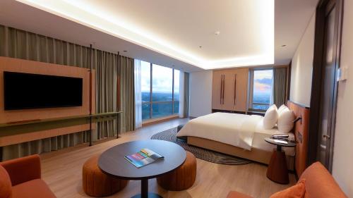 artotel living world grand wisata bekasi