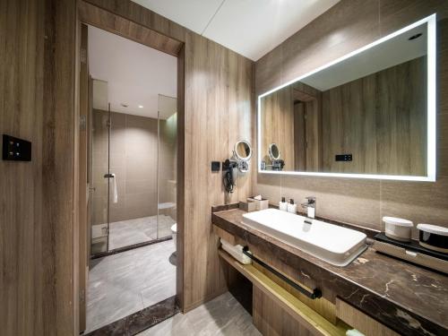 ssaw hotel shenzhen qianhai nantou ancient town