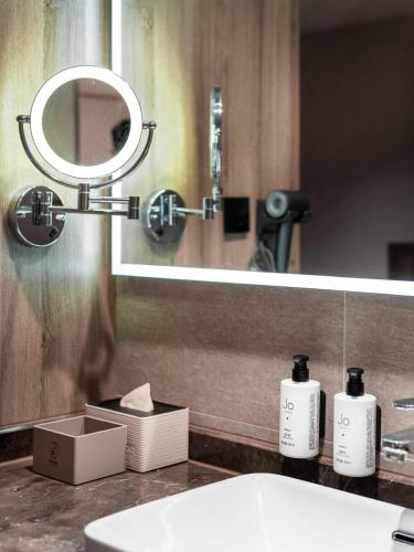 ssaw hotel shenzhen qianhai nantou ancient town