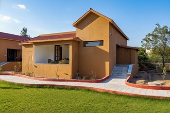 still river suites with heated pool jacuzzi by elivaas