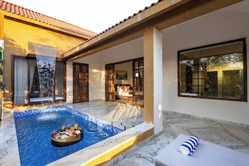 still river suites with heated pool jacuzzi by elivaas