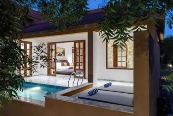 still river suites with heated pool jacuzzi by elivaas