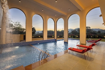 still river suites with heated pool jacuzzi by elivaas