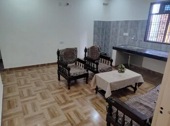 Panchmukhi Home Stay,,2 star