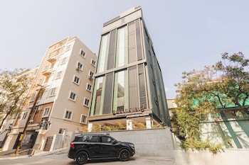 cs luxurio studios