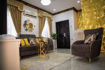 Metrohills Business Suites,,5 star