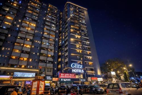 glitz saineel executive near juhu beach