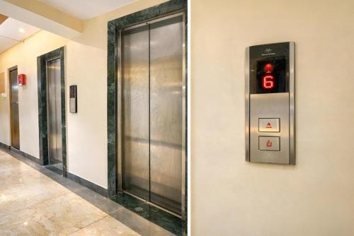 glitz saineel executive near juhu beach