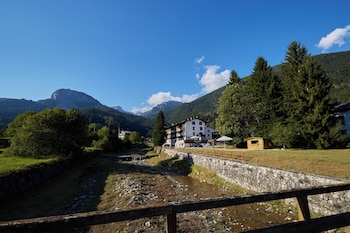 Hotel Villa Alpina,,3 star