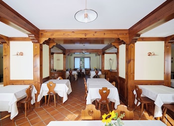 Hotel Villa Alpina,,3 star