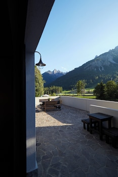 Hotel Villa Alpina,,3 star