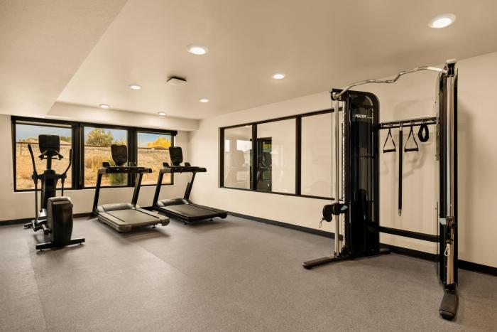 livaway suites phoenix glendale
