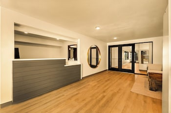 Livaway Suites Phoenix-Surprise,,2 star