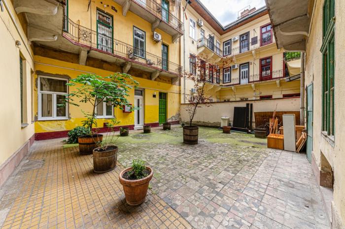 urban charm studio