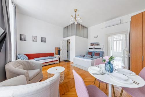 urban charm studio
