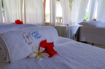 coral cove diani treehouses