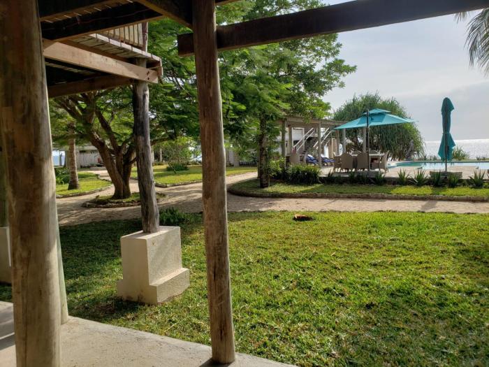 coral cove diani treehouses