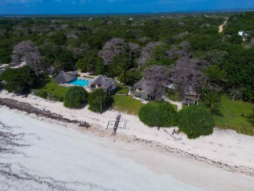 coral cove diani treehouses