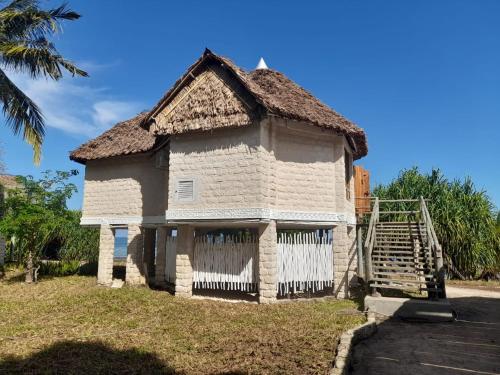 coral cove diani treehouses