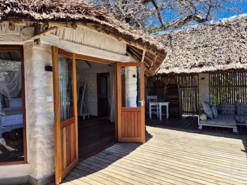coral cove diani treehouses