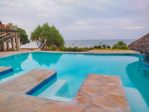 coral cove diani treehouses
