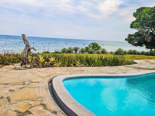 coral cove diani treehouses