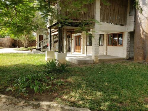 coral cove diani treehouses