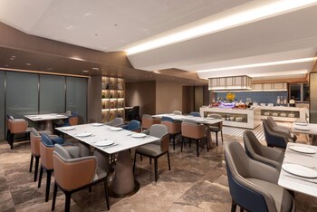 days inn by wyndham zhengzhou xinzheng airport