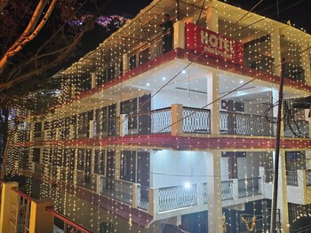 Hotel Annapurna Bhowali,,2 star