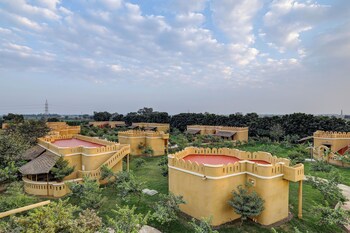 aanandam resort by elivaas